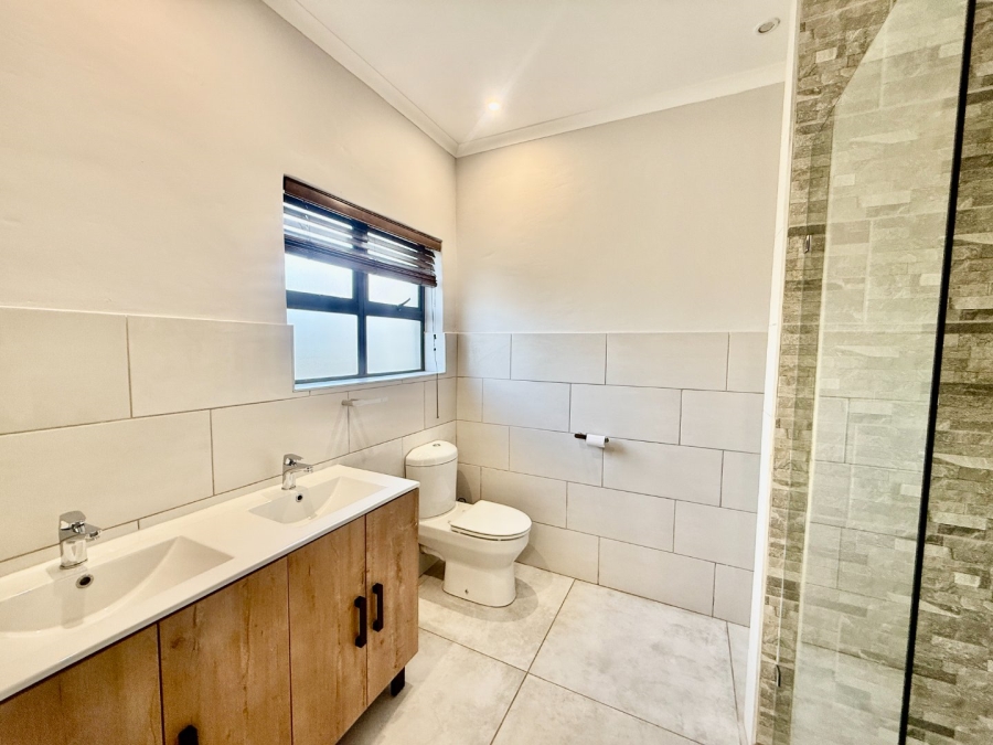 To Let 3 Bedroom Property for Rent in Melodie North West